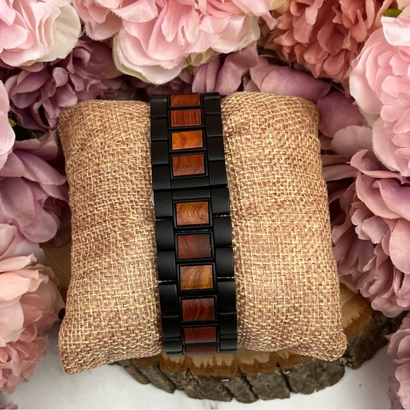 Luxury Zebra and Ebony Wood Chronograph Military Quartz Watch - Picture 12 of 16